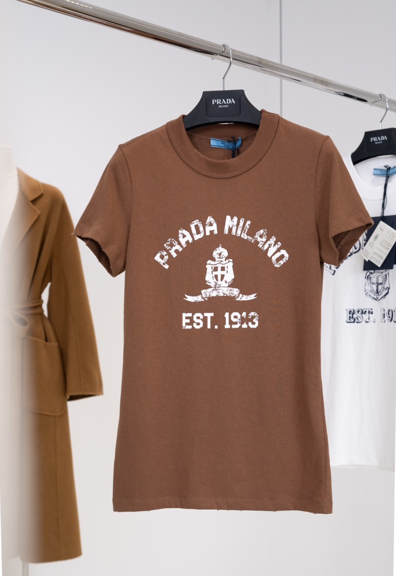 Футболка с принтом Prada