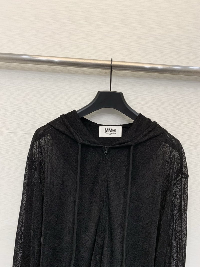 Короткая черная толстовка MM6 с капюшоном из прозрачной ткани MM6 Maison Margiela