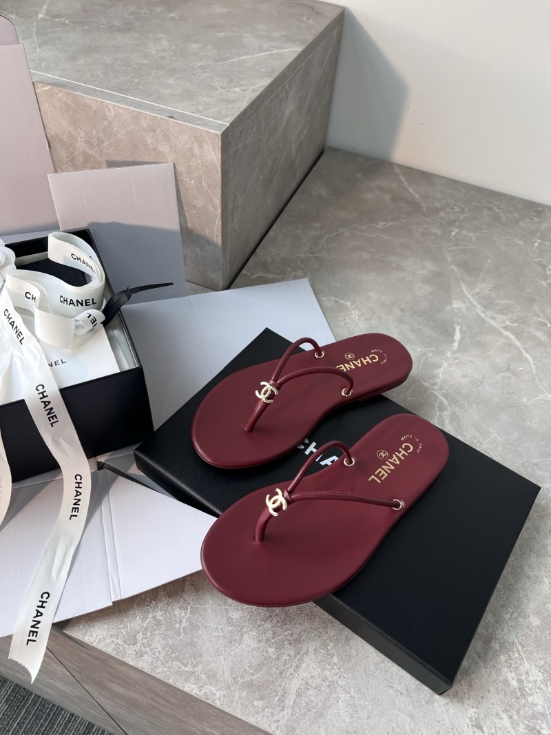 Женские бордовые сандалии с металлическим логотипом Chanel