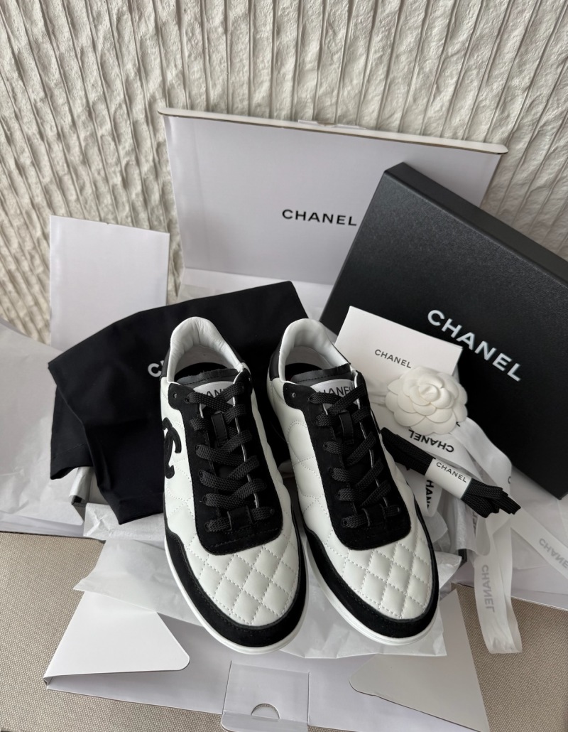 Кроссовки женские черно-белые из натуральной кожи Chanel