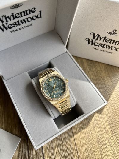 Часы Vivienne Westwood