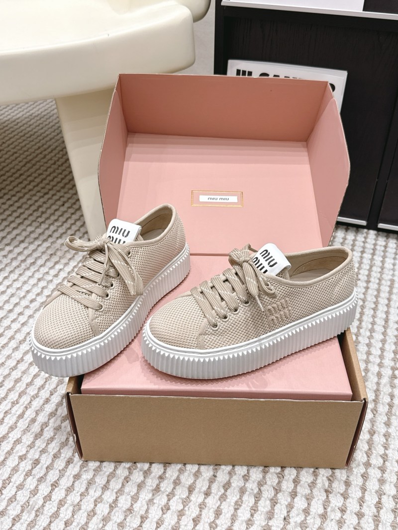 Женские кроссовки Miu Miu, бежевые