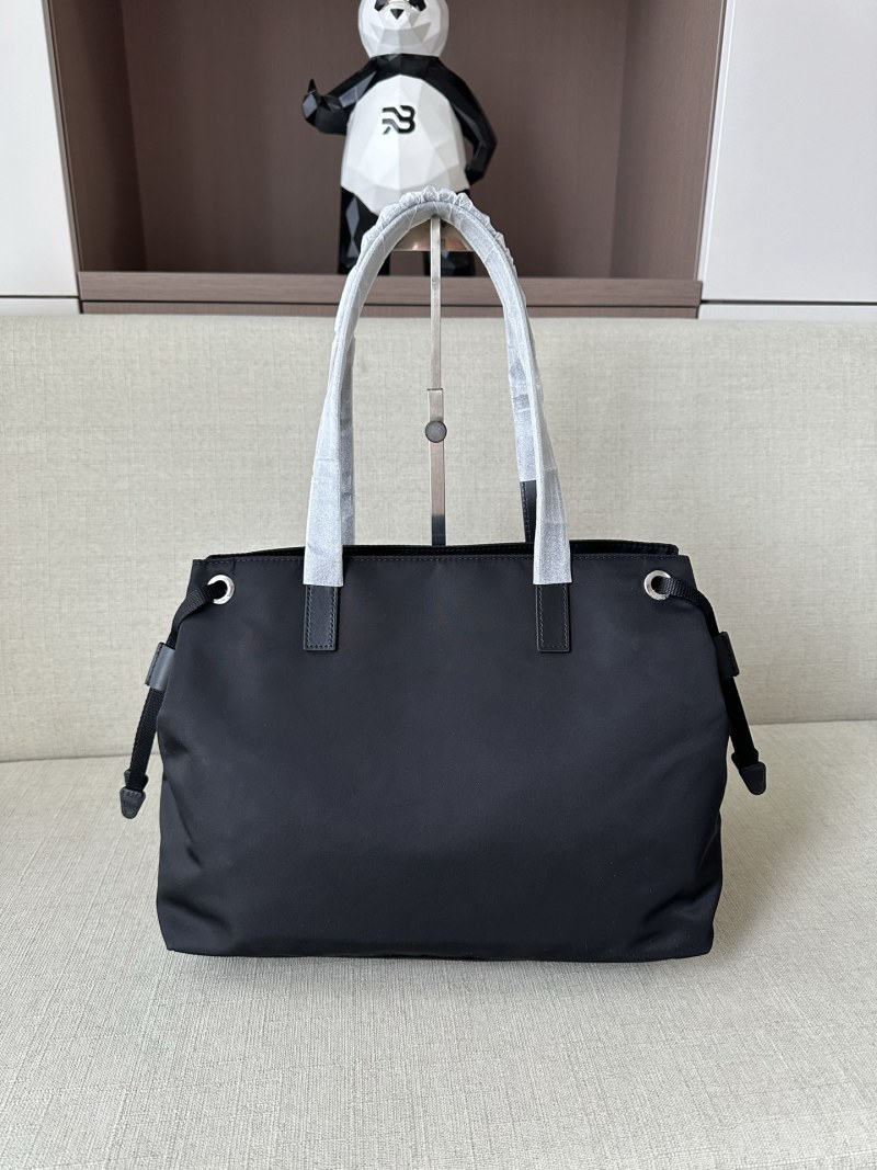 Шоппер PRADA из нейлона Re-Nylon и кожи Saffiano, черный
