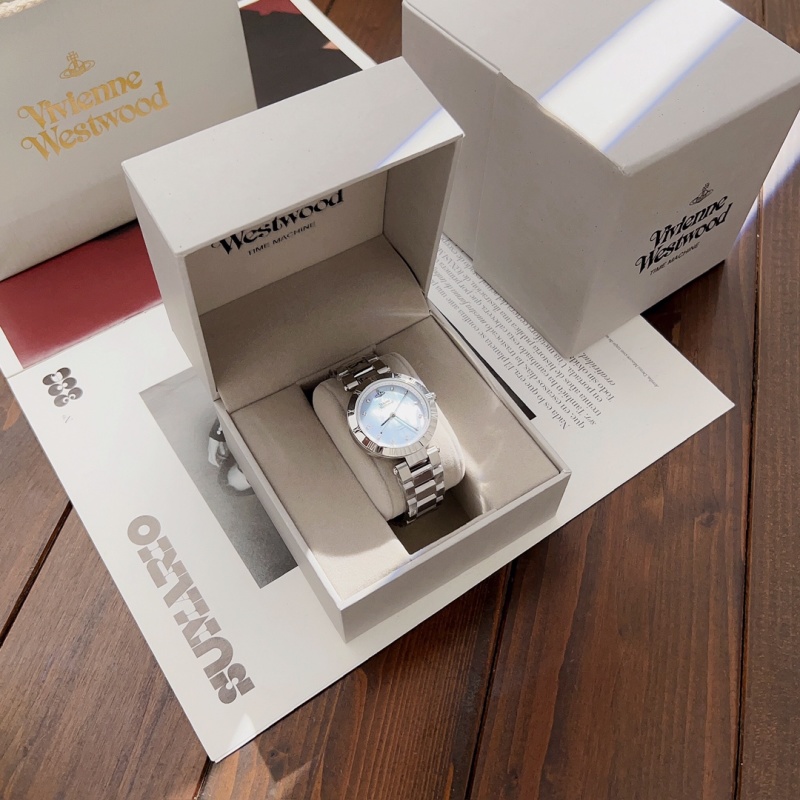 Часы Vivienne Westwood