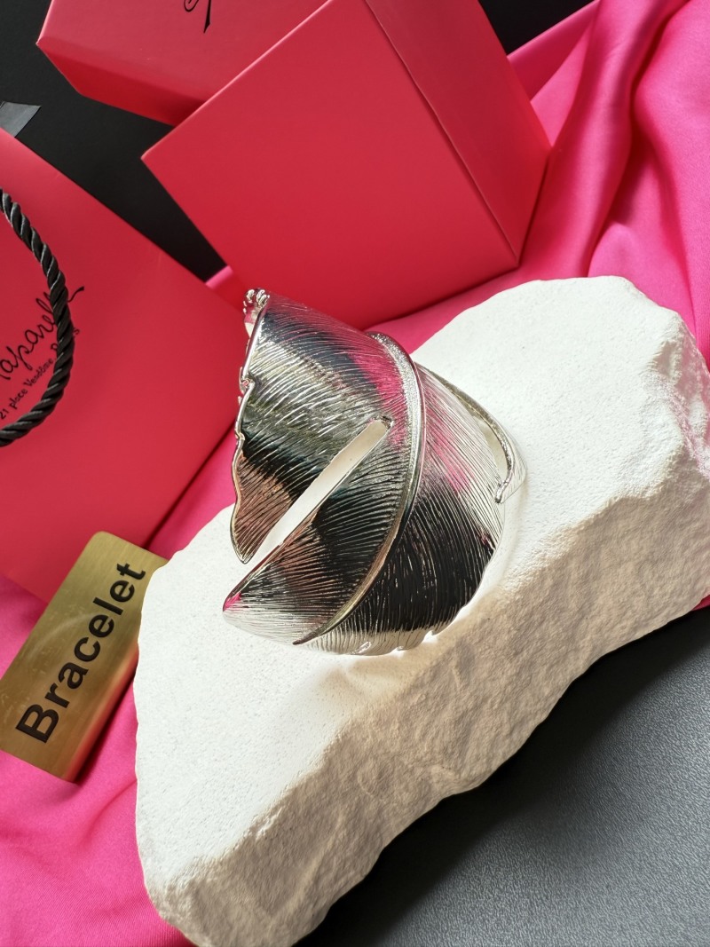 Браслет Schiaparelli