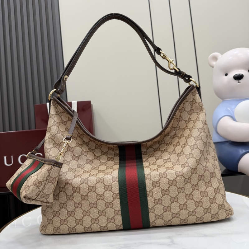Сумка Gucci с монограммой и ремешком