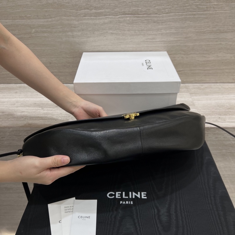 Сумка Celine Soft Triomphe Halfmoon