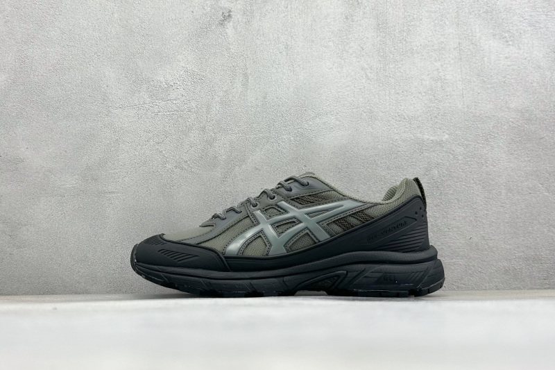 Кроссовки Asics