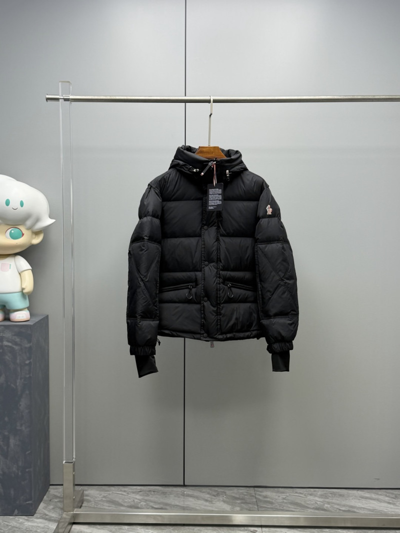 Пуховик Moncler