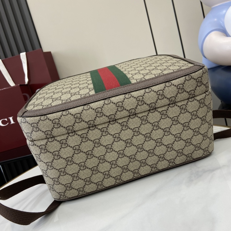 Рюкзак Gucci с монограммой и полосой