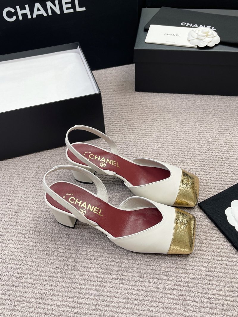 Туфли женские Chanel белые с золотым носком на каблуке