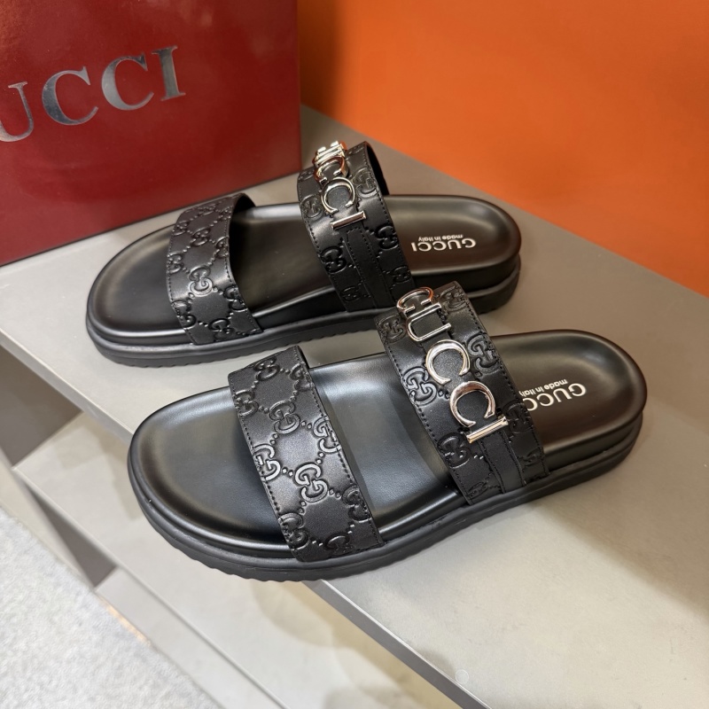 Сандалии мужские черные с монограммой и буквами Gucci