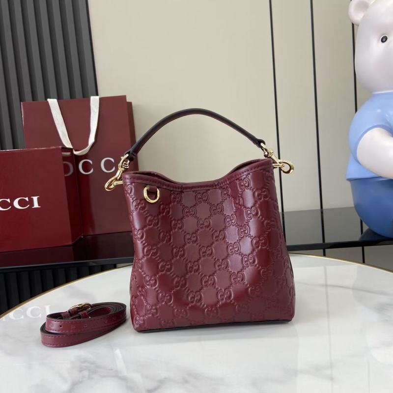 Сумка Gucci с монограммой и ремнем