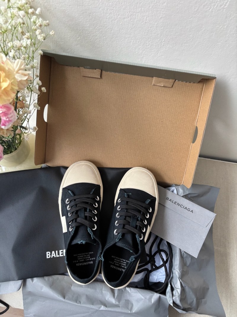 Классические джинсовые низкие кроссовки Balenciaga