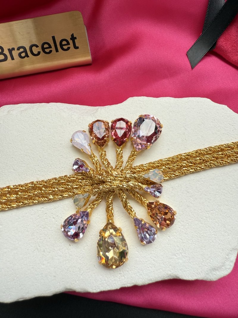 Браслет с кристаллами Schiaparelli