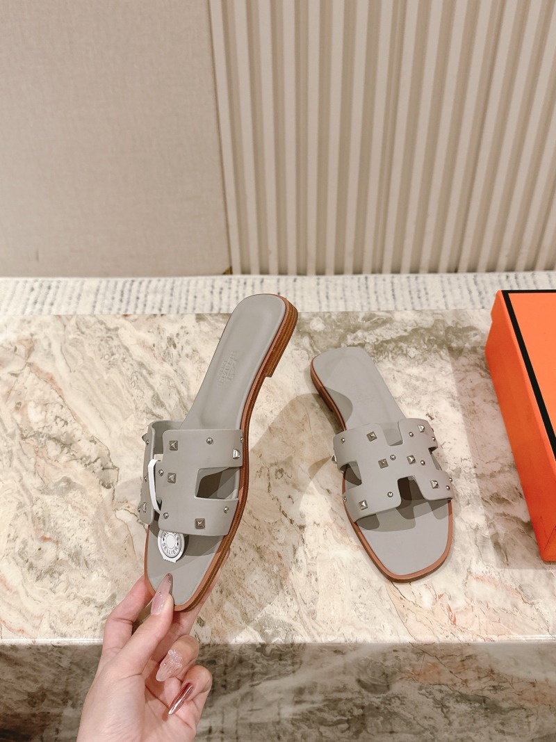 Кожаные шлёпанцы с заклепками Hermès
