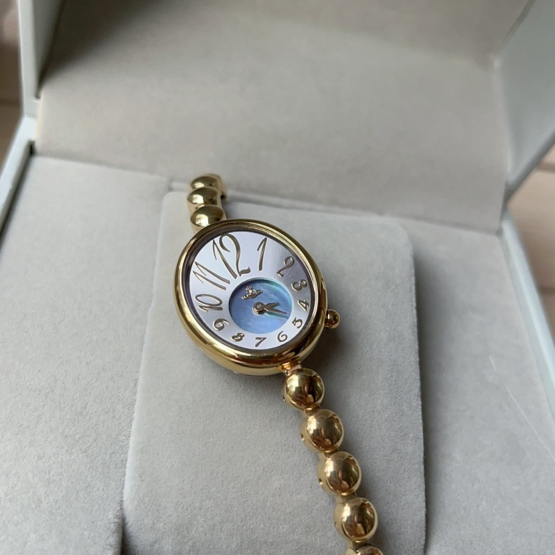 Часы Vivienne Westwood