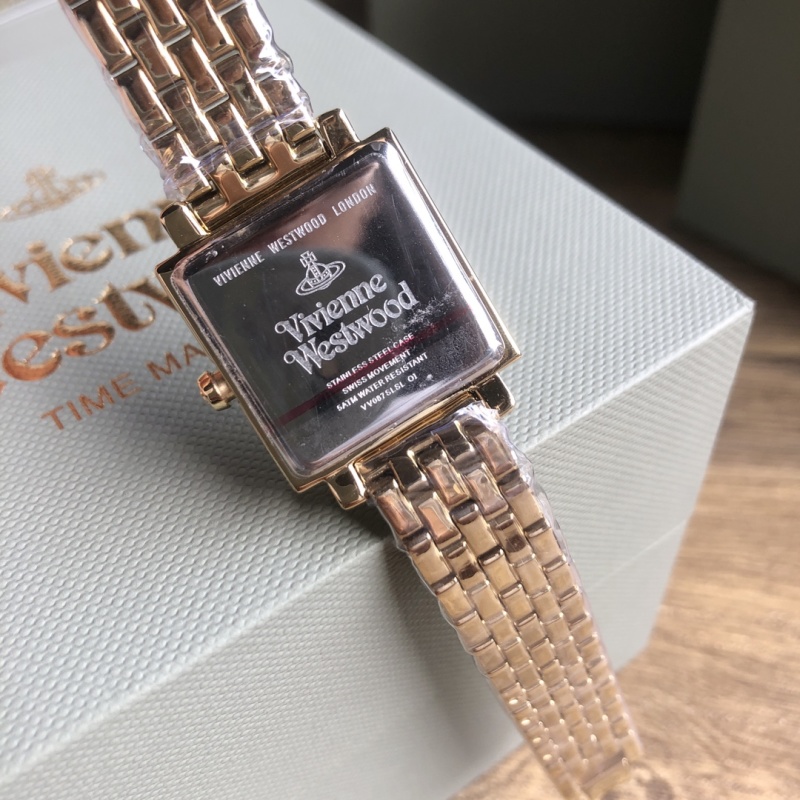 Часы Vivienne Westwood