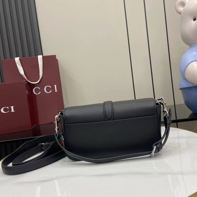 Черная кожаная сумка-клатч Gucci с ремнем
