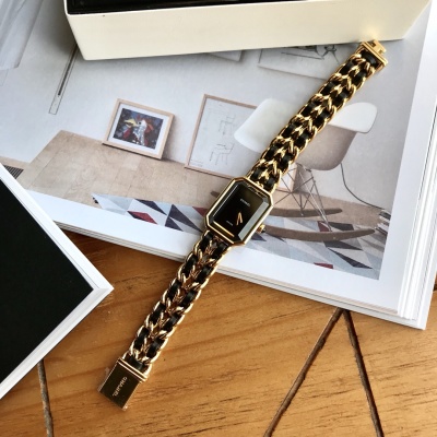 Часы Chanel