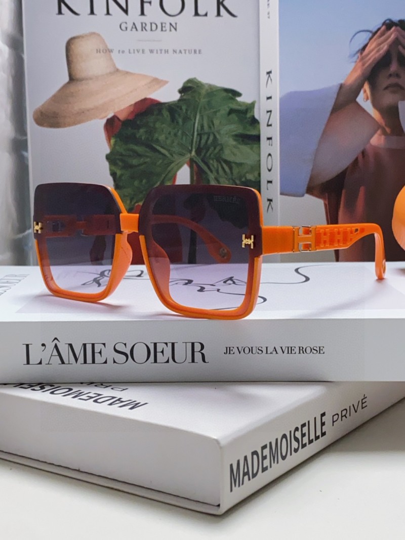 Женские солнцезащитные очки Hermes Hermès