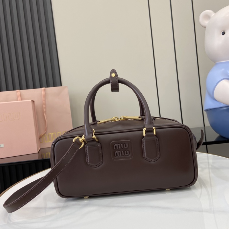 Сумка Miu Miu с ручками и ремнем