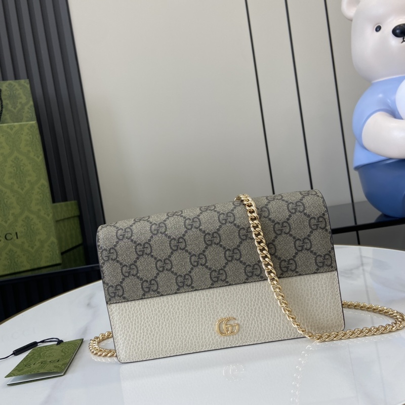 Сумка-клатч Gucci с цепочкой