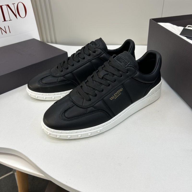 Черные кожаные кроссовки Valentino Garavani