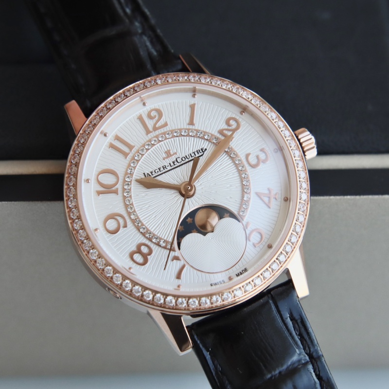 Часы Jaeger-LeCoultre