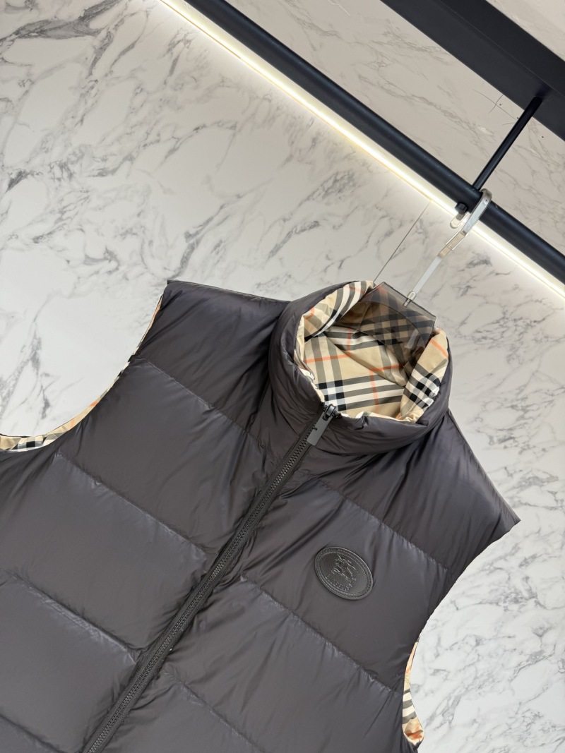 Жилеты Burberry