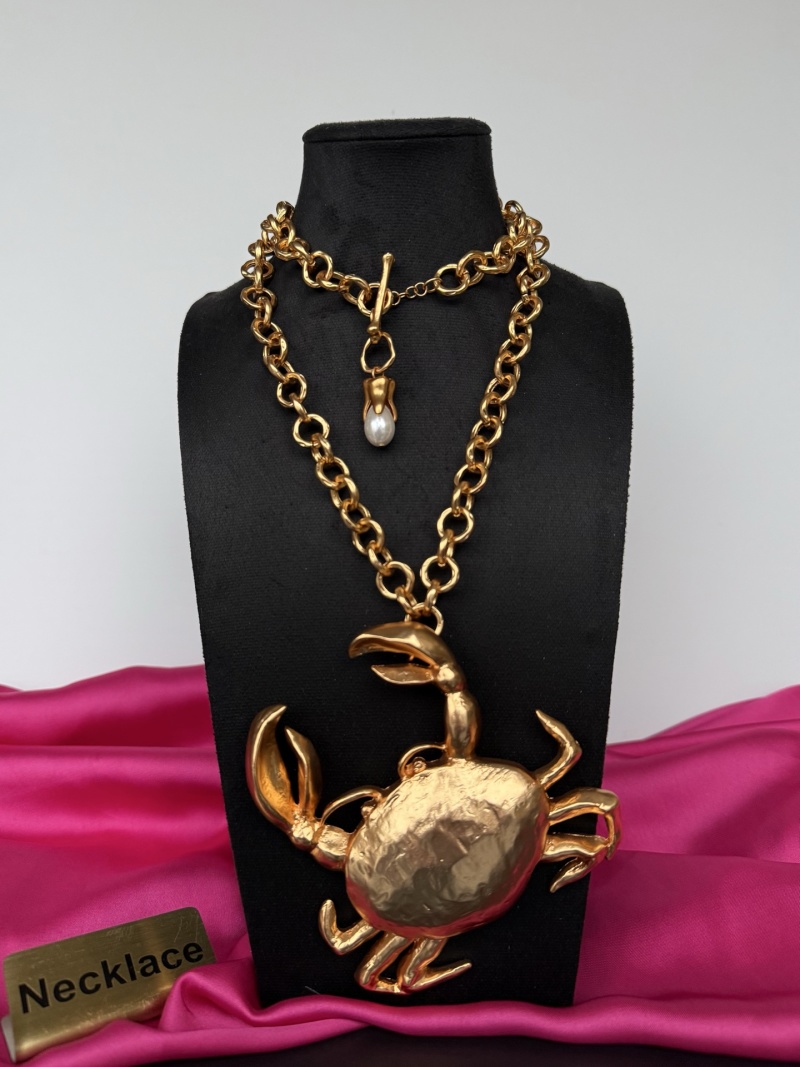 Колье с крабом Schiaparelli