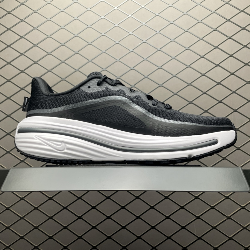 Кроссовки Nike Zoom Winflo 12