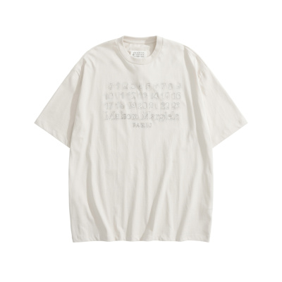 Футболка Maison Margiela с вышивкой цифр