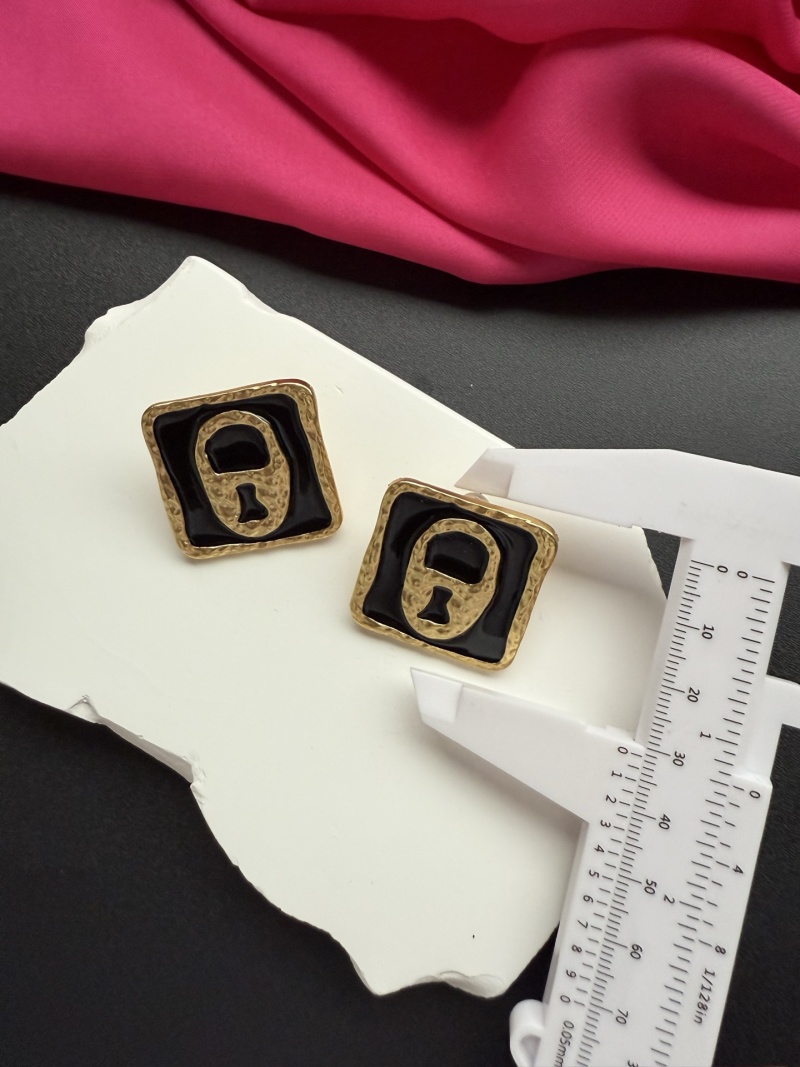 Серьги с замком Schiaparelli