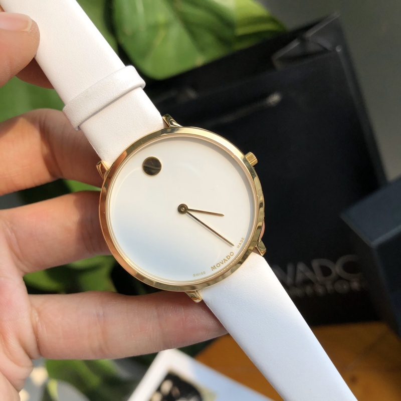 Часы Movado