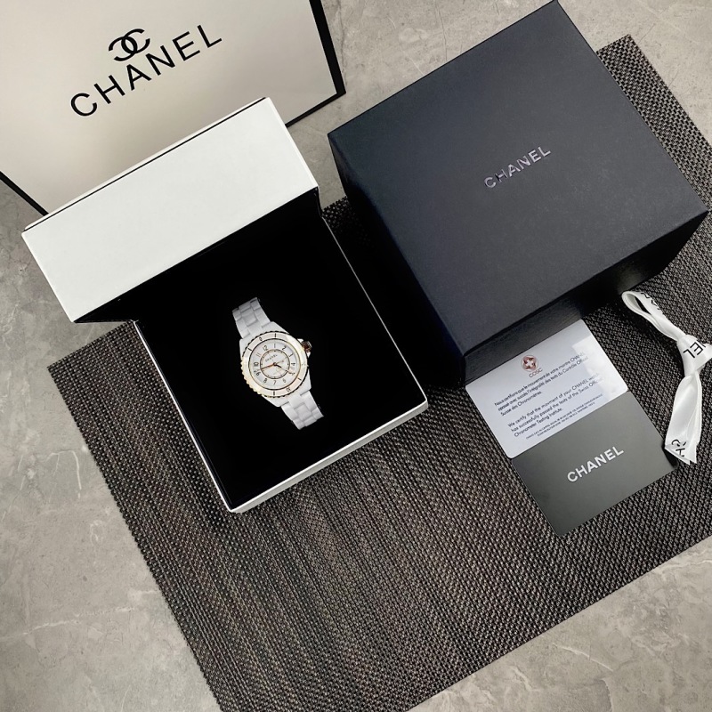 Часы Chanel
