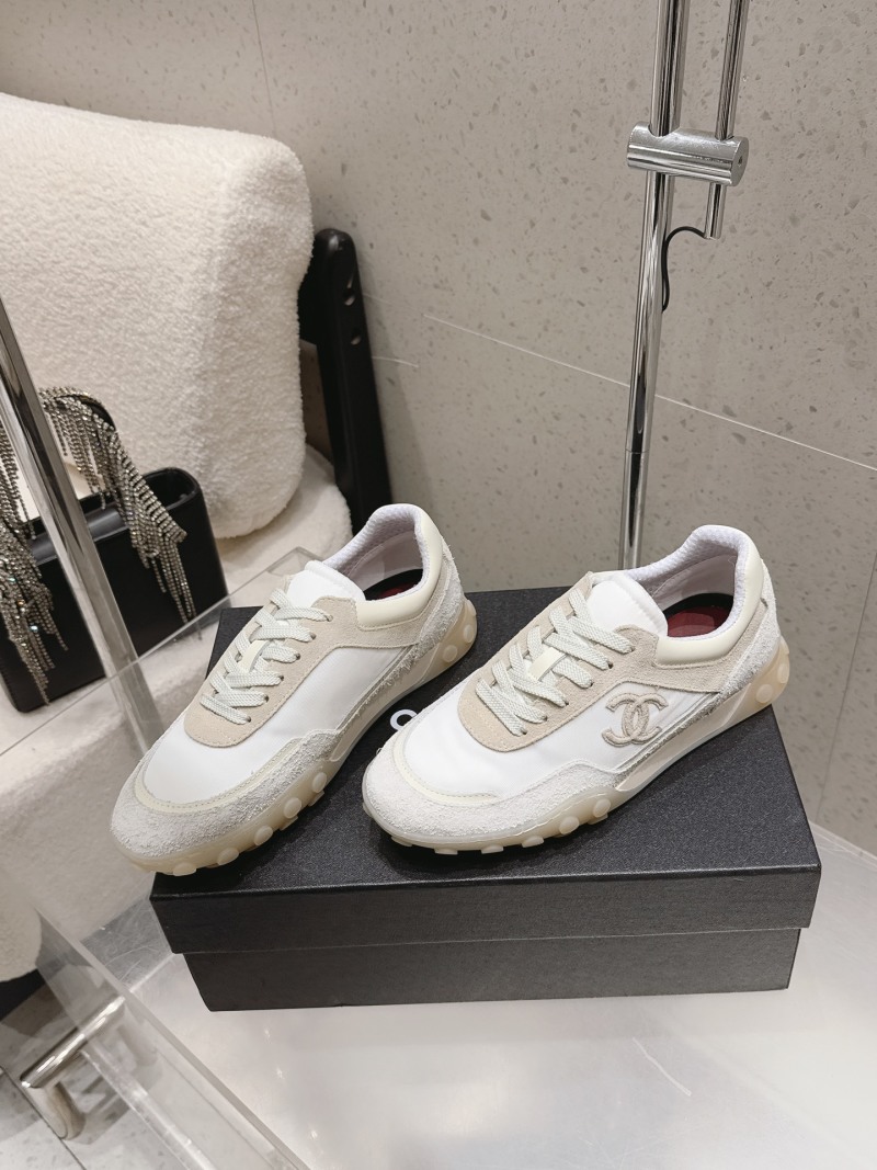 Женские белые кроссовки с высокой подошвой Chanel