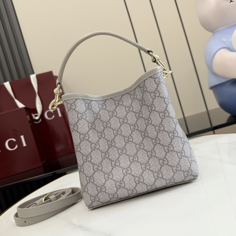 Сумка Gucci с монограммой и ремнем