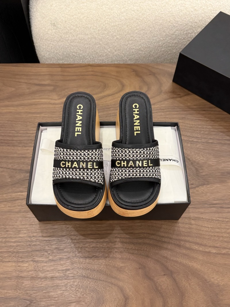Женские шлёпки CHANEL на платформе