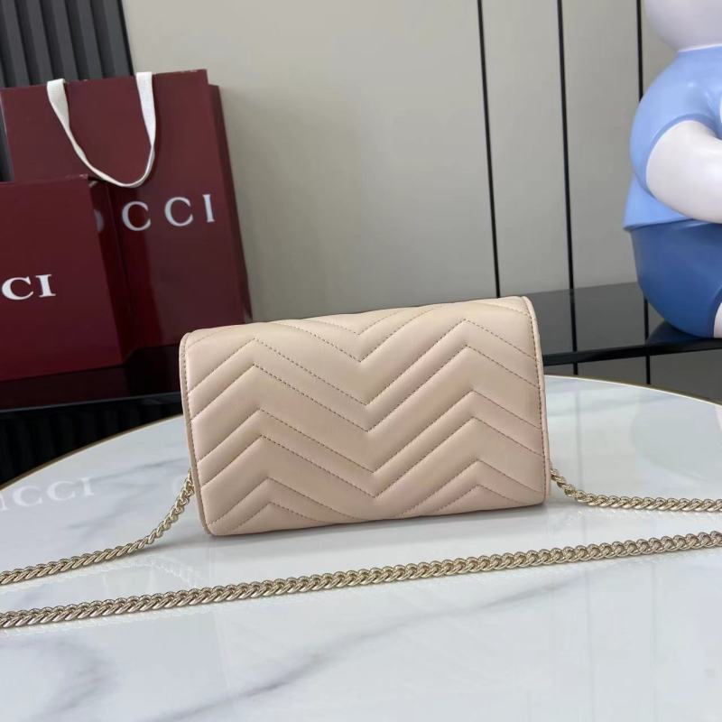 Сумка-клатч Gucci с цепочкой