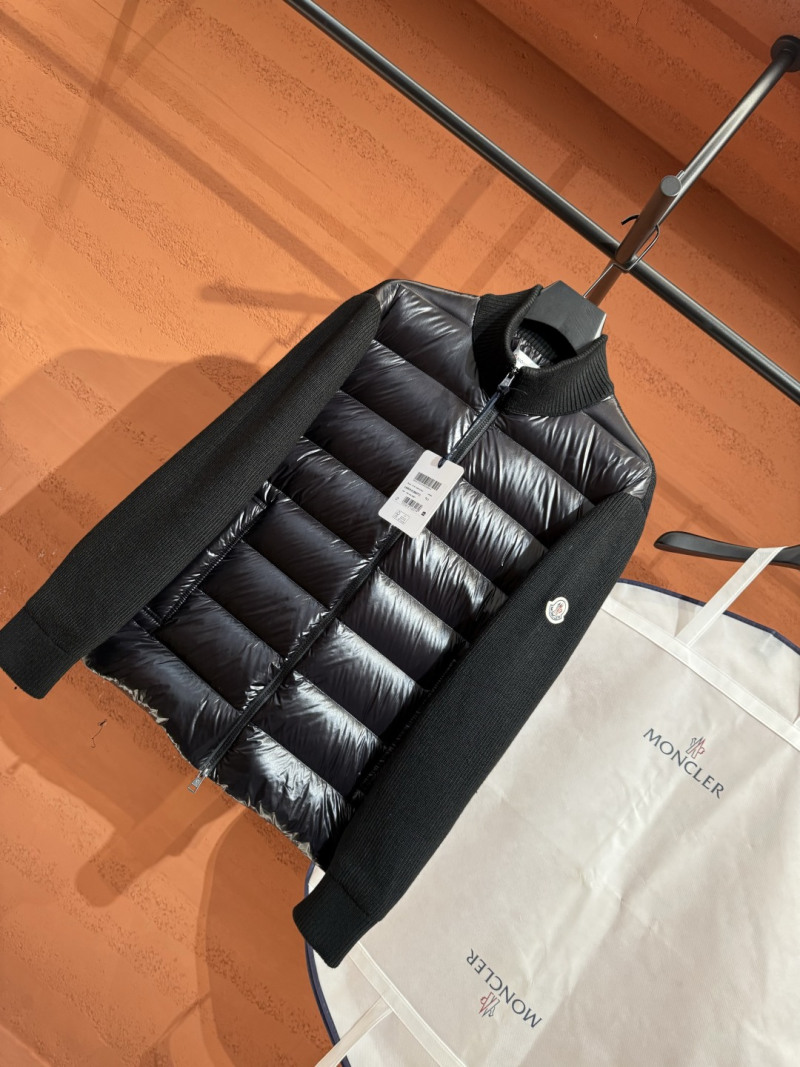 Пуховик Moncler