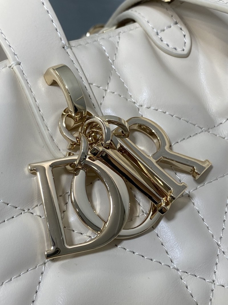 Сумка-тоут Dior белый цвет