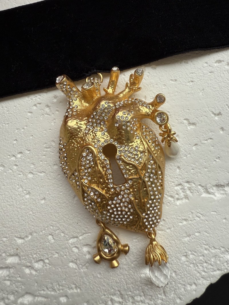 Колье в виде сердца с ключом Schiaparelli