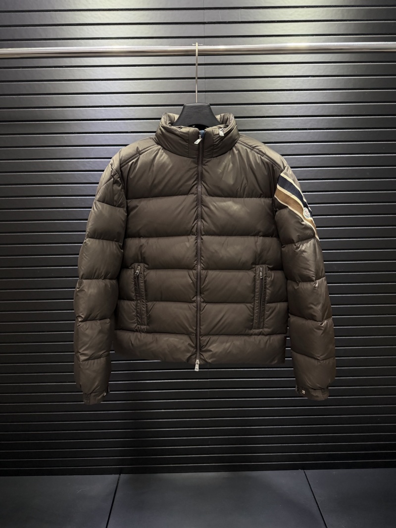 Пуховик Moncler
