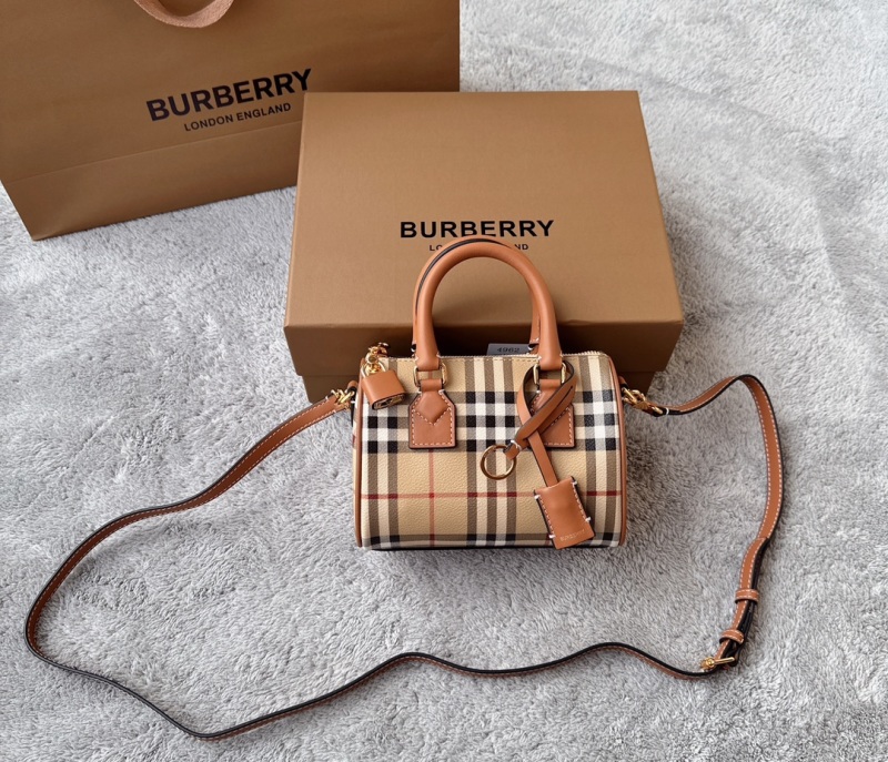 Мини-сумка с принтом «клетка» и плечевым ремнем Burberry