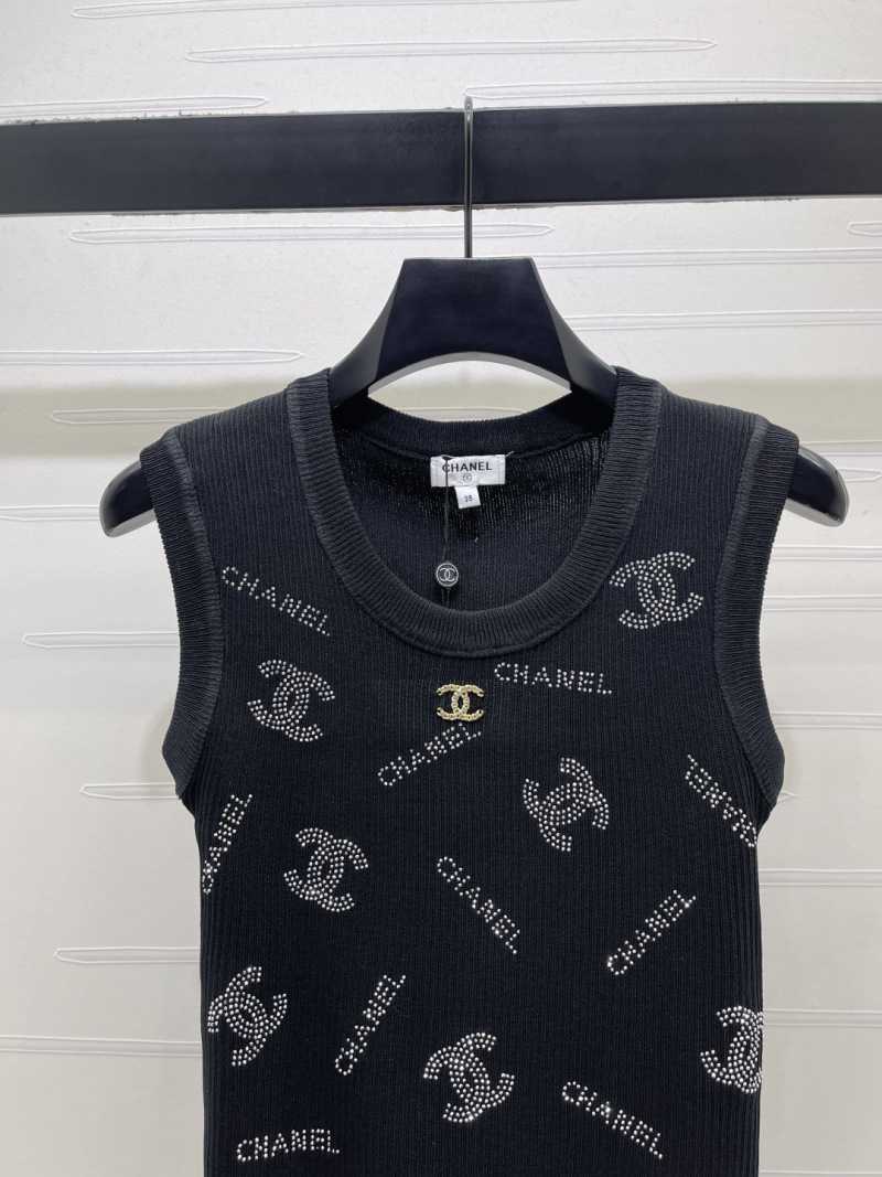 Вязаная жилетка черная со стразами Chanel