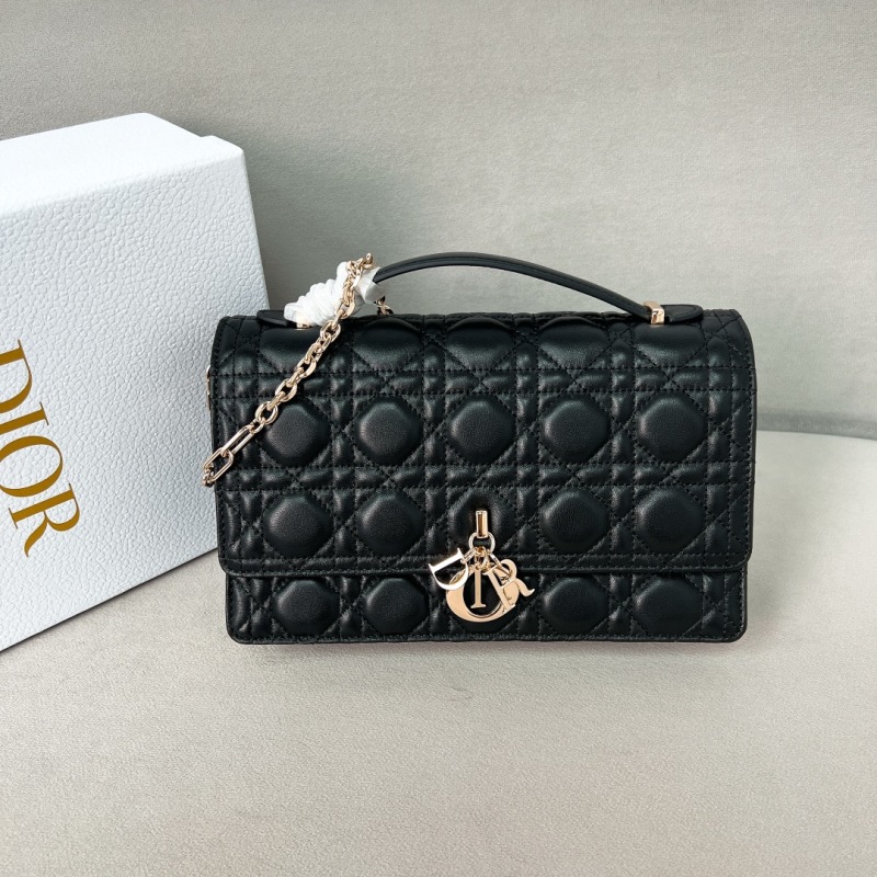Черная кожаная сумка с логотипом Dior
