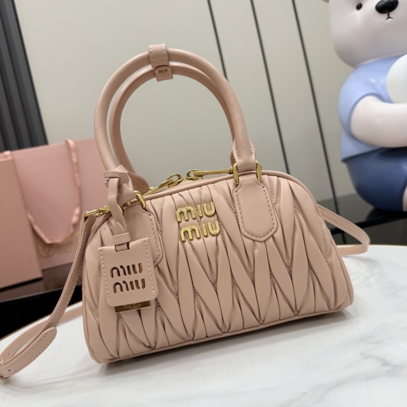 Сумка Miu Miu складчатая кожа