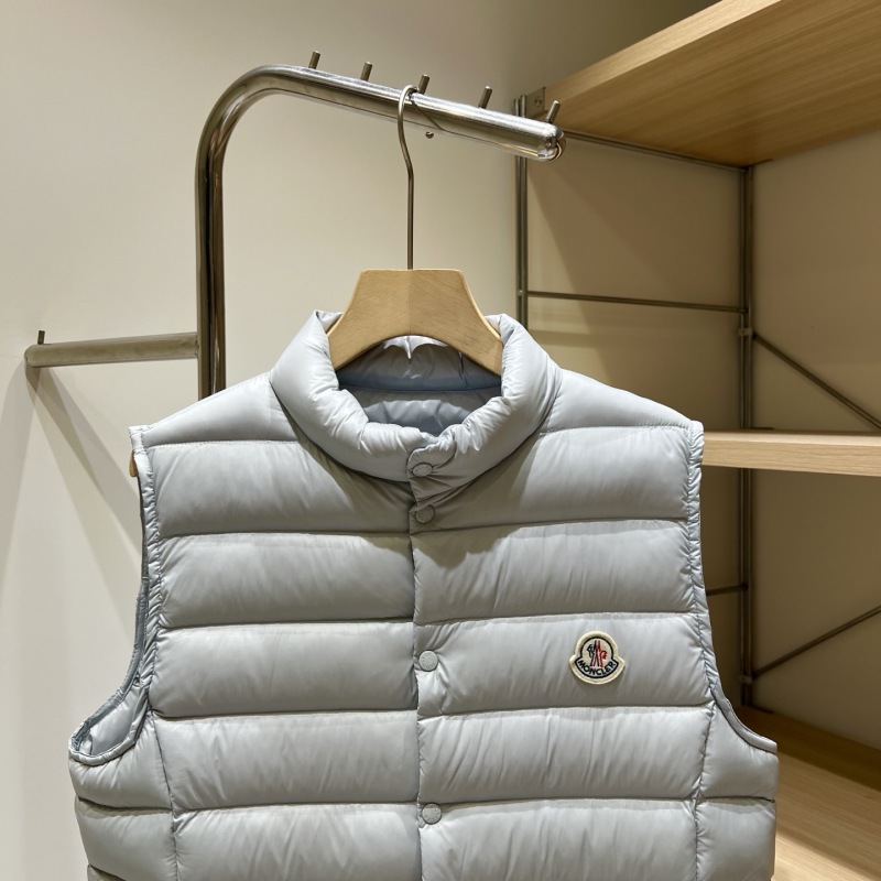 Жилет Moncler