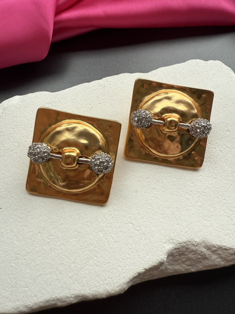 Серьги Schiaparelli